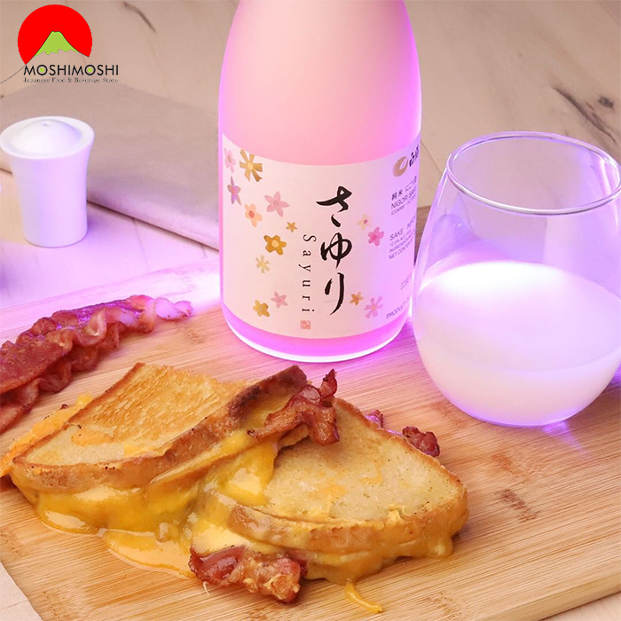Uống rượu sake Nigori Sayuri Hakutsuru Nhật ngon