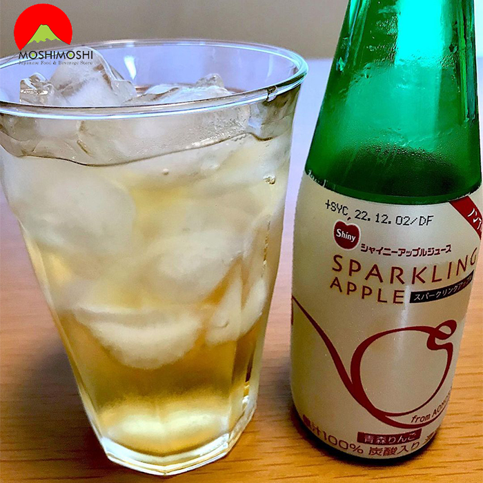 Cách uống nước ép táo có ga Sparkling Apple Juice với đá lạnh