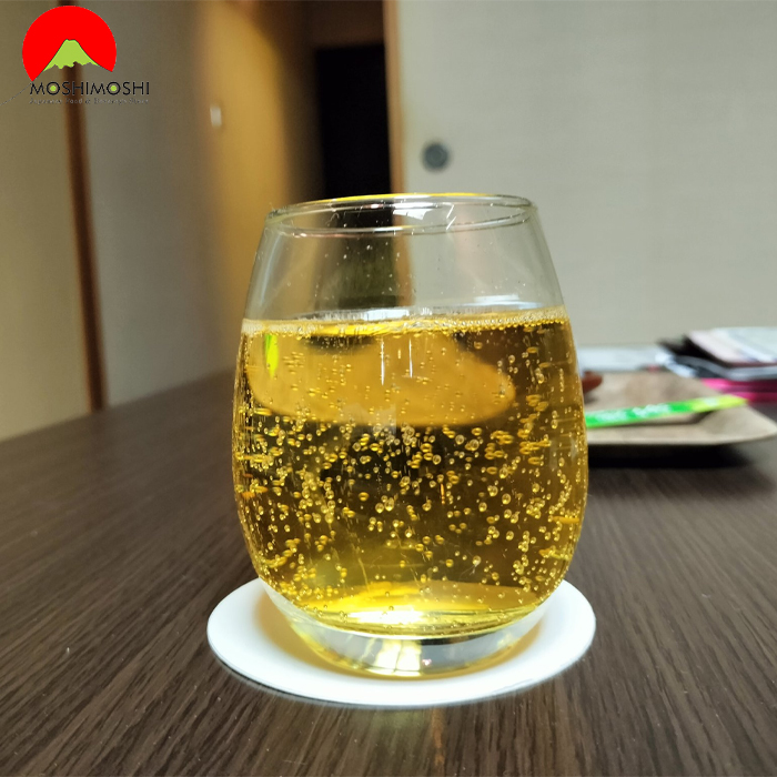 Nước ép táo có ga Sparkling Apple Juice được làm từ gì?