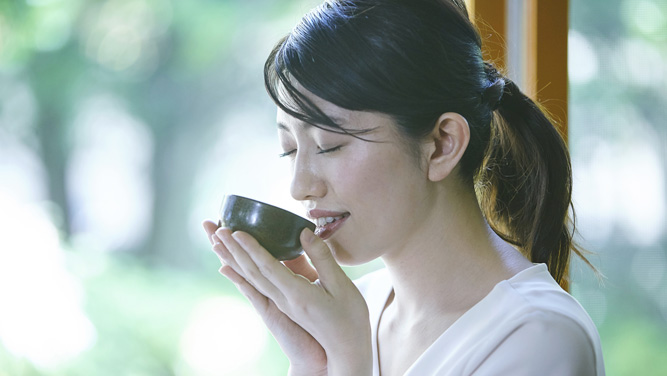 Lợi ích uống trà gạo rang matcha