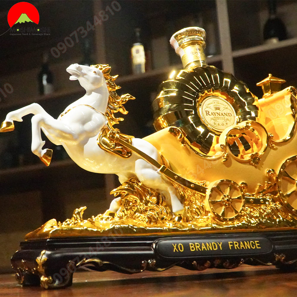 Kệ Rượu Ngựa Trắng Kéo Xe XO Brandy France sang trọng