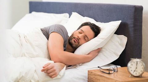 Thức khuya, dậy muộn là dấu hiệu của người thông minh
