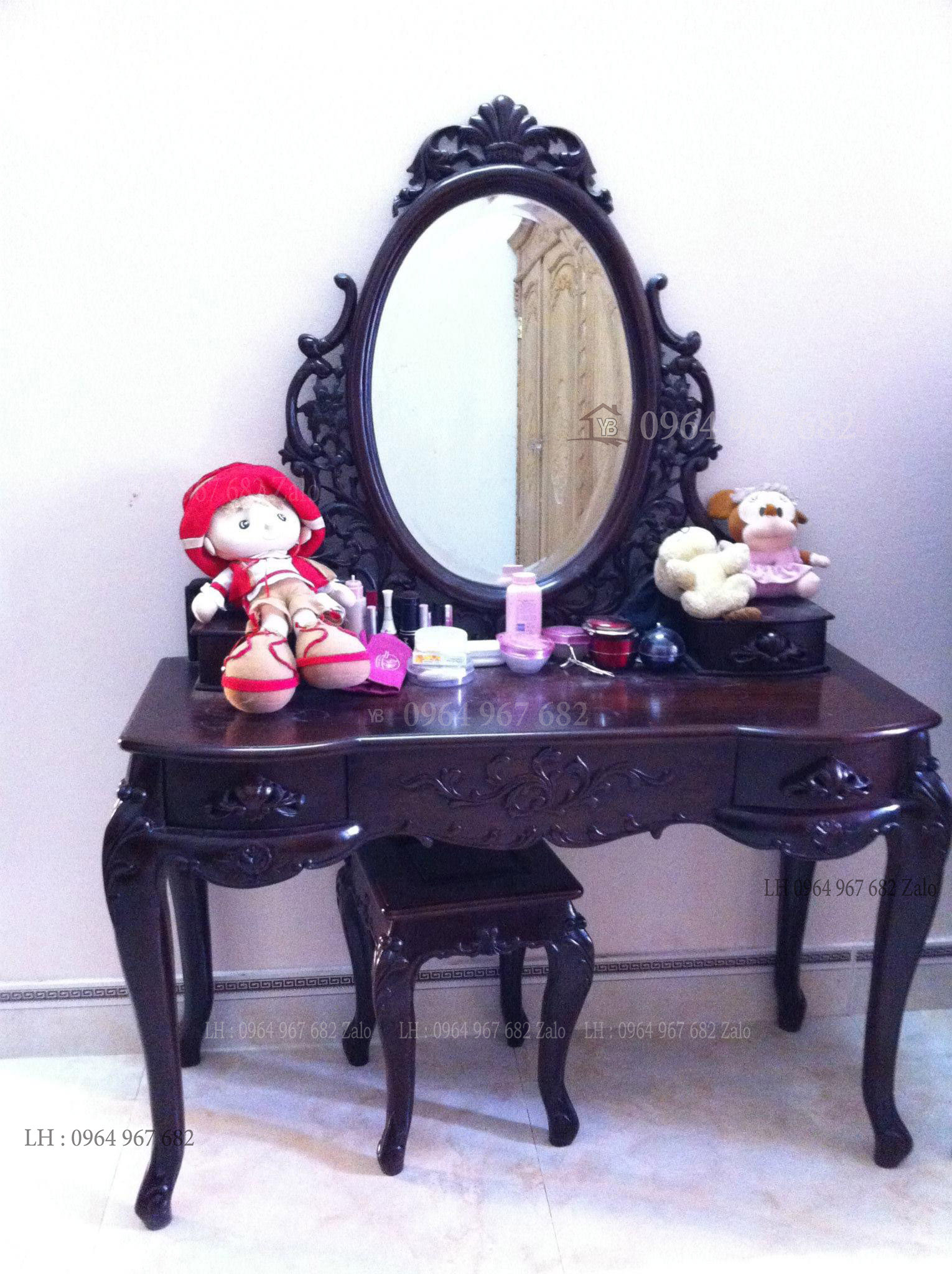 ban-trang-diem-luis-6