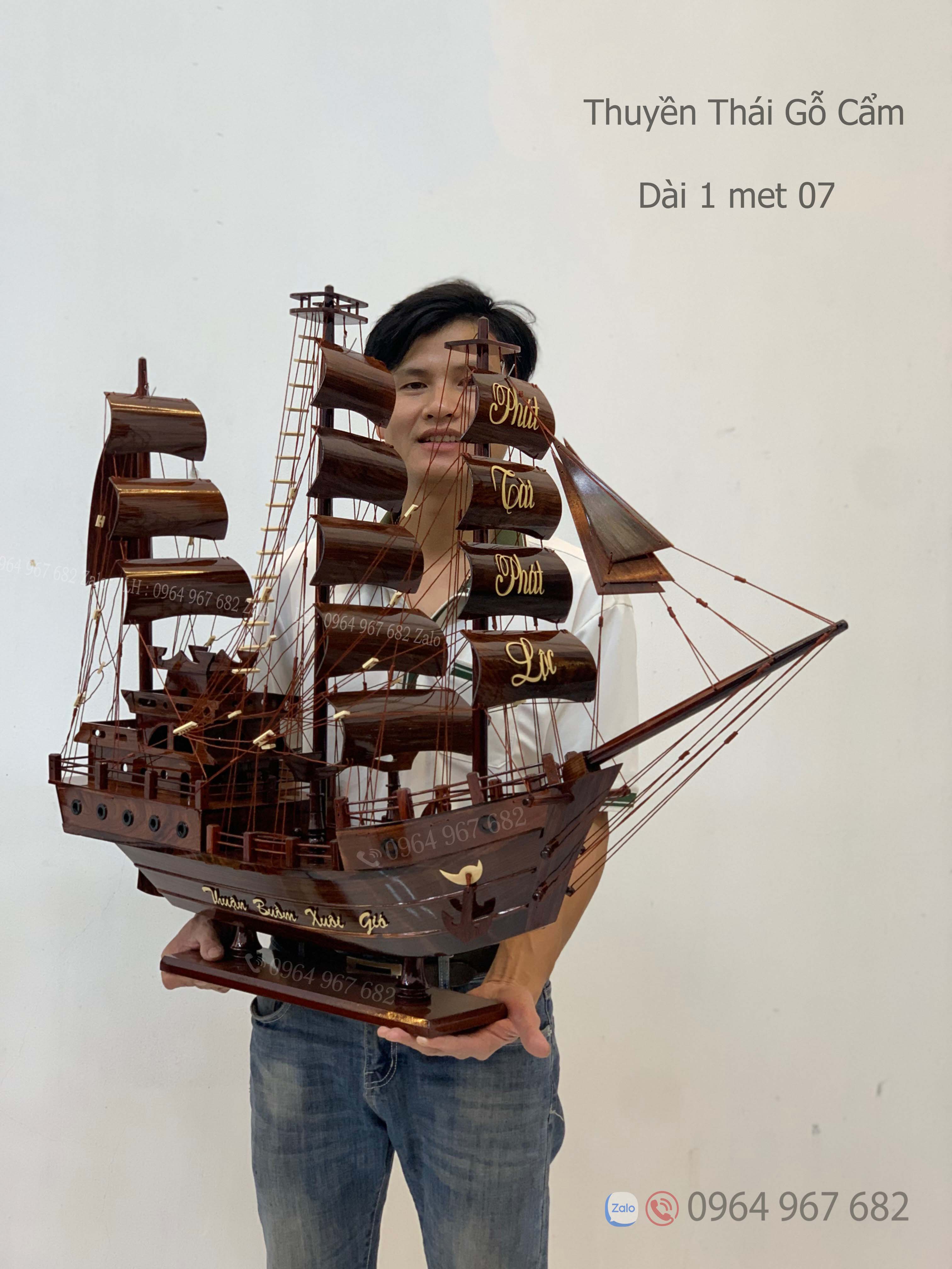 mo-hinh-thuyen-buom-thuyen-thai-santa-go-cam-dai-1met07-2