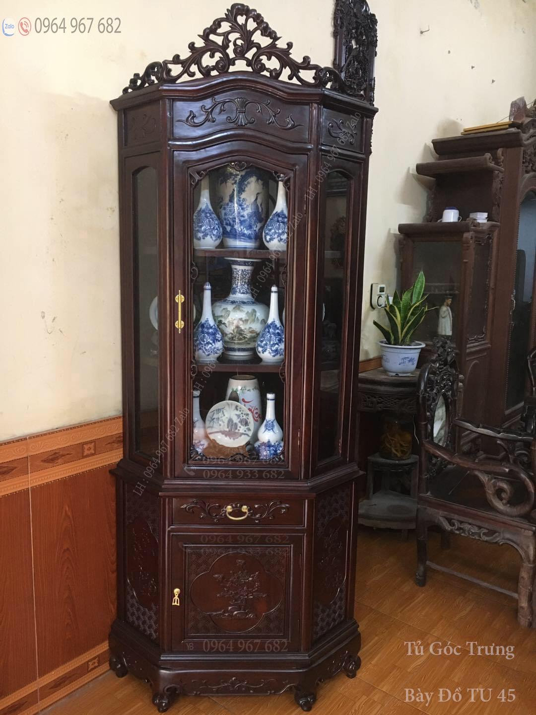 tu-ruou-goc-tu-trung-bay-do-phong-khach-phong-bep-5