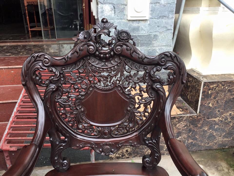 bo-ghe-louis-9-mon-vanh-thung