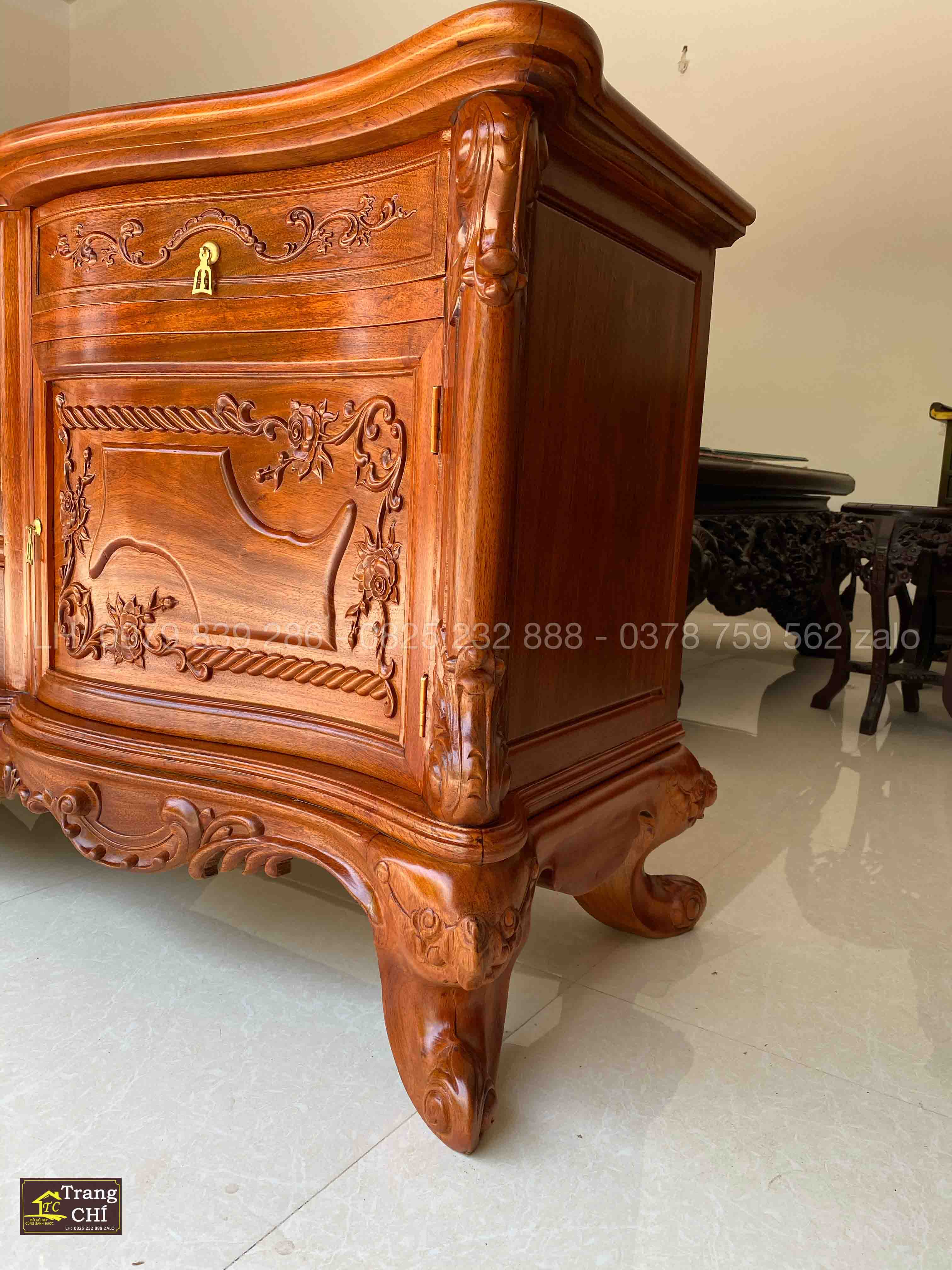 #Bàn_Giao_Kệ_Tân_Cổ_Điển_Cho_Khách_3