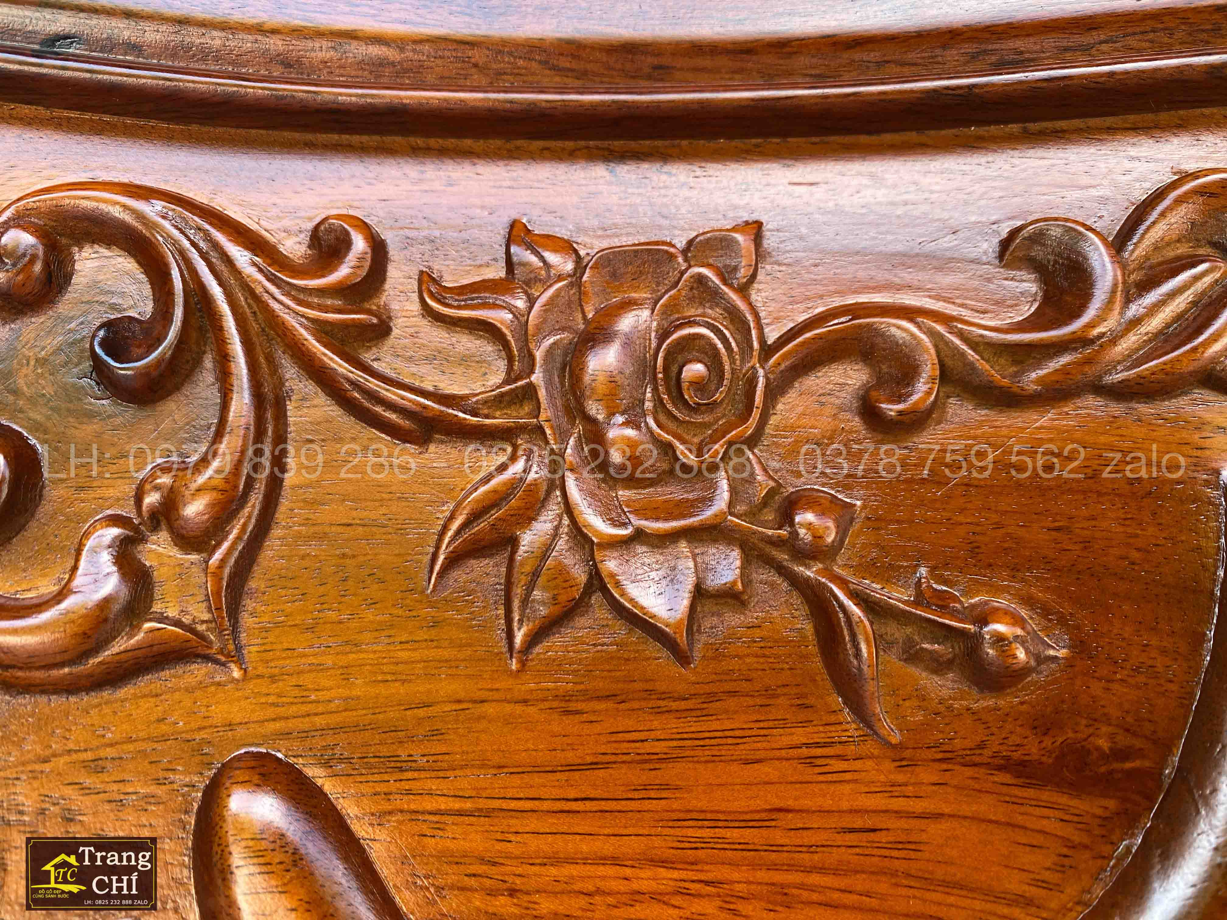 #Bàn_Giao_Kệ_Tân_Cổ_Điển_Cho_Khách_4