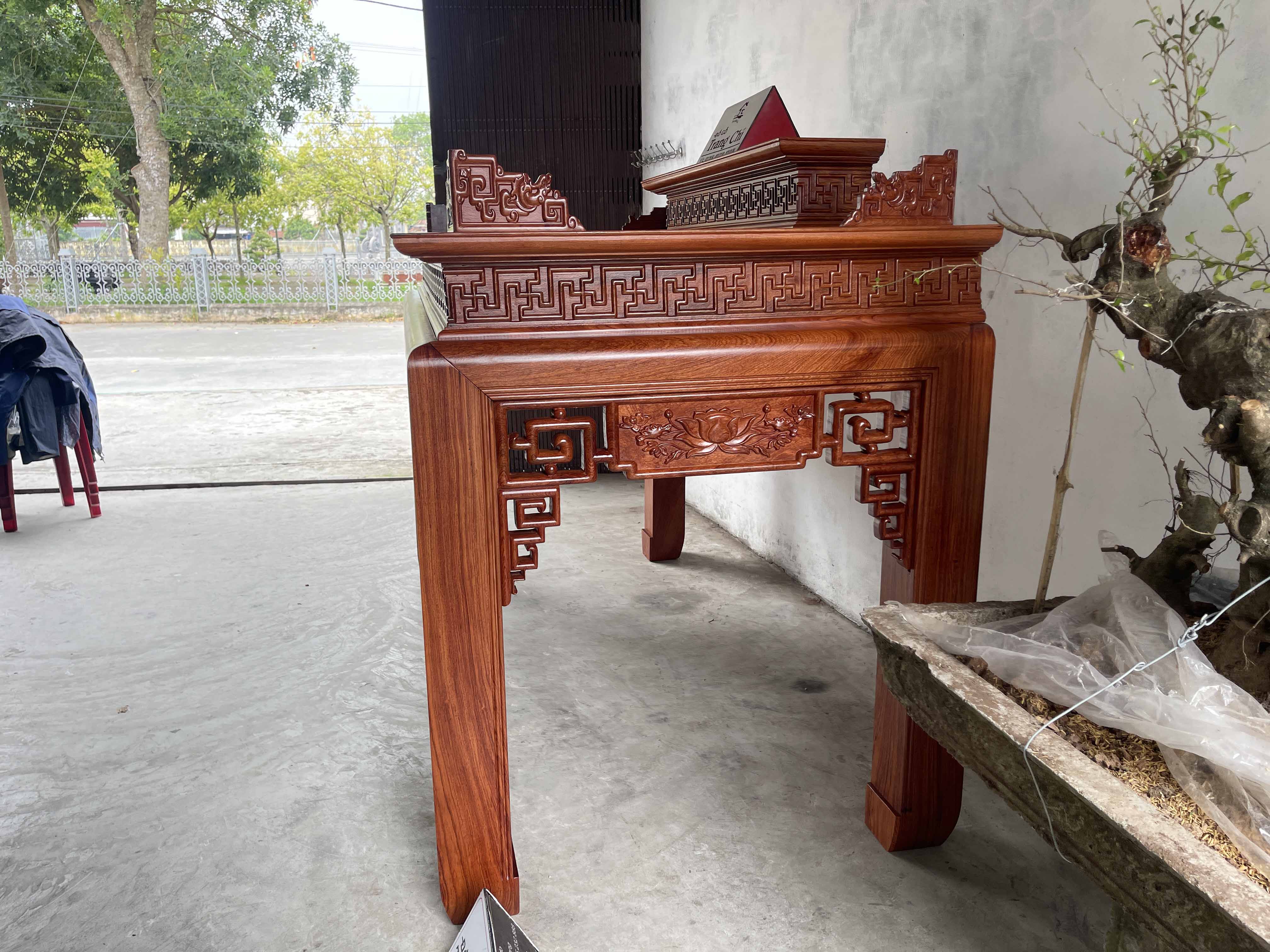 ban_tho_go_huong_da_9