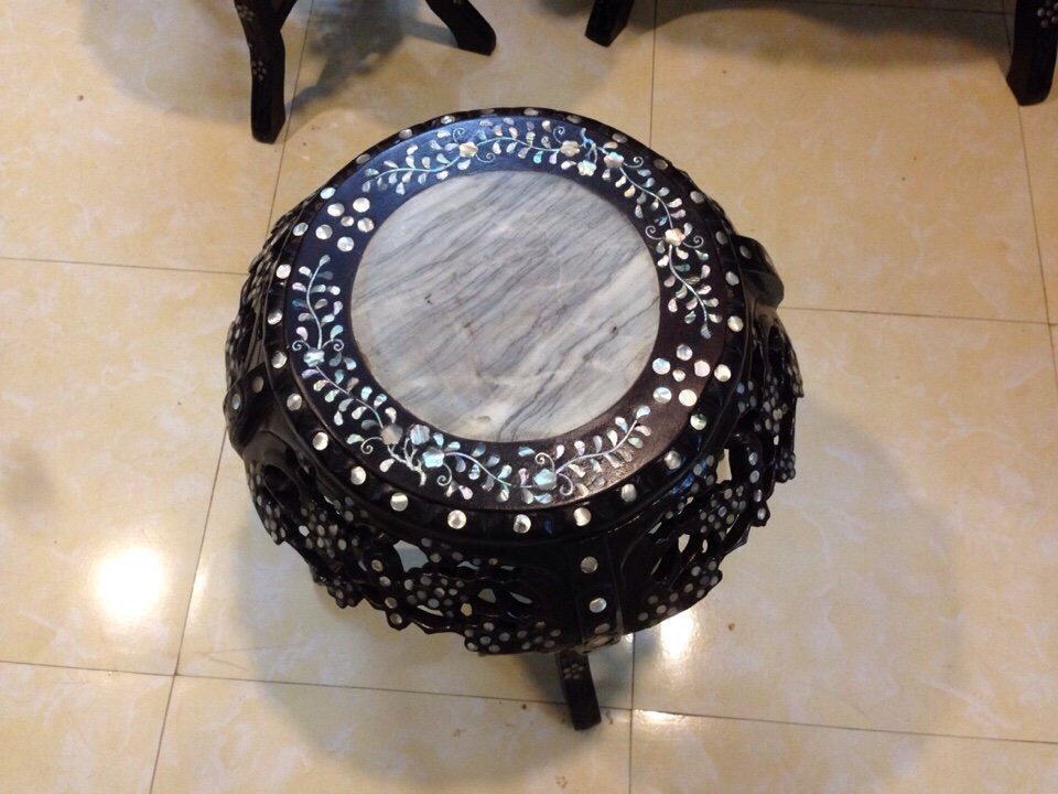 top-5-bo-ban-ghe-kham-can-oc-dep-tren-thi-truong-20