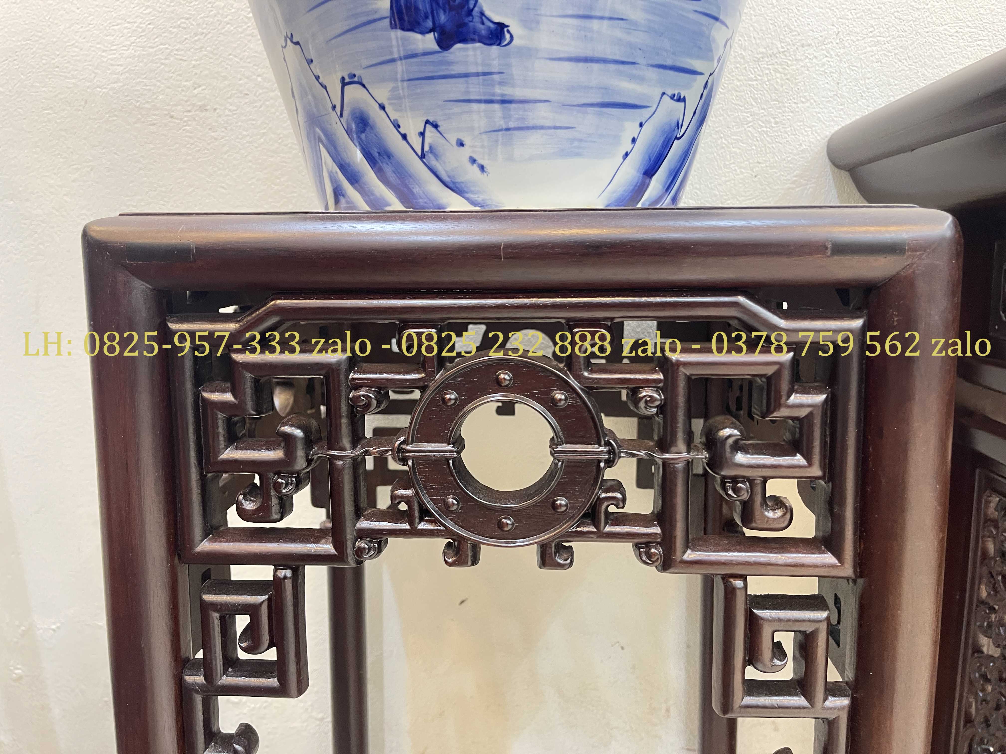 #bo_ban_va_don_go_trung_bày_do_1