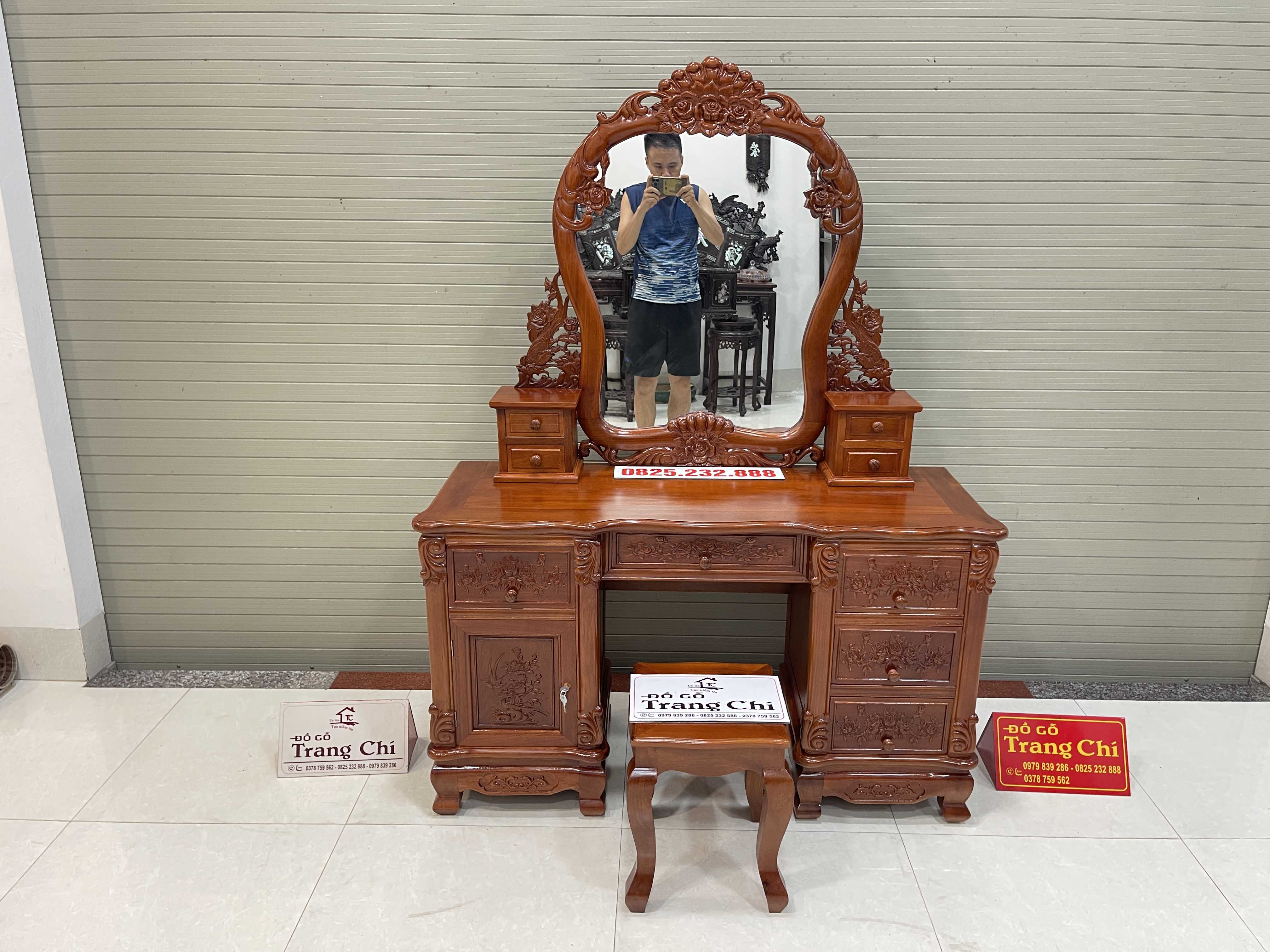 #ban_phan_hoa_hong_tan_co_dien_4