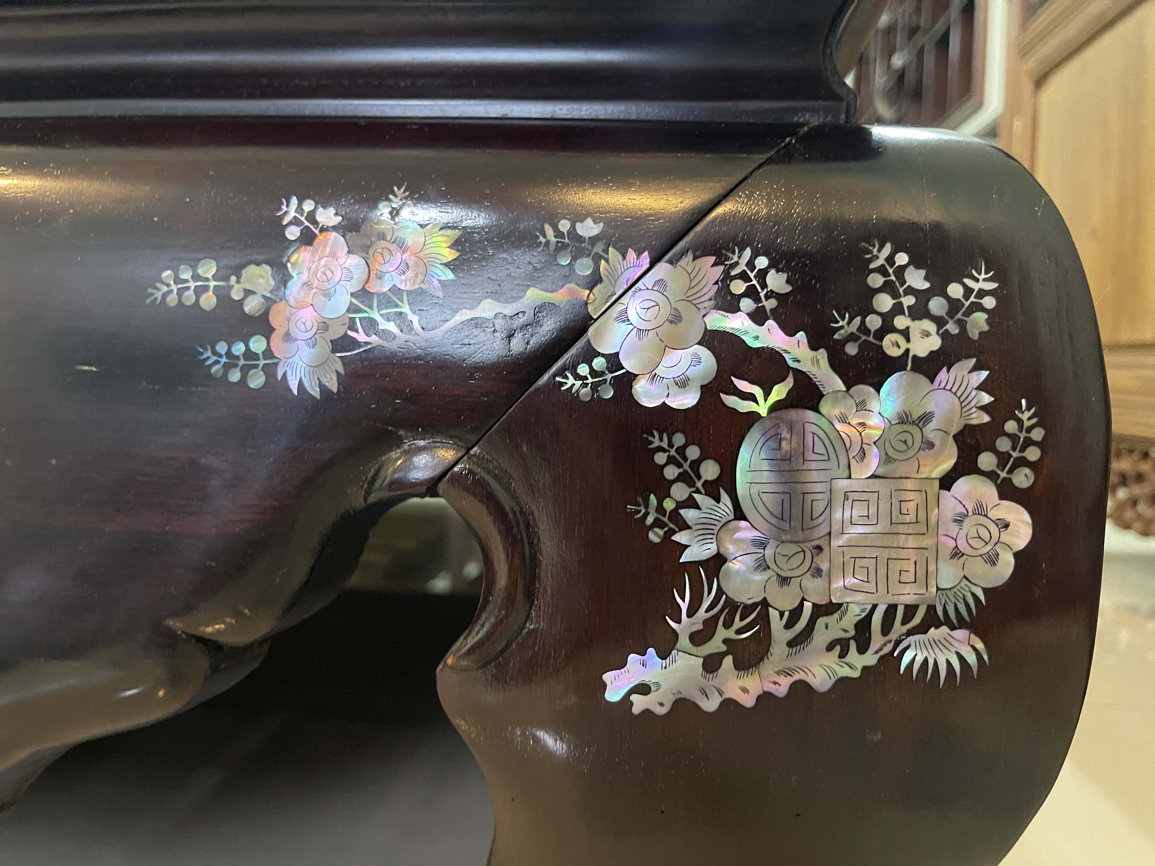 mau_sap_chan_quy_kham_oc_7