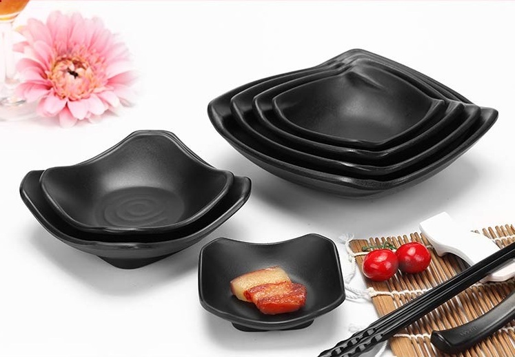 Bộ bát đĩa melamine phong cách Hàn, Nhật, Thái tạo nên sự tinh tế cho bữa ăn tại nhà hàng Bộ bát đĩa melamine phong cách Hàn, Nhật, Thái tạo nên sự tinh tế cho bữa ăn tại nhà hàng