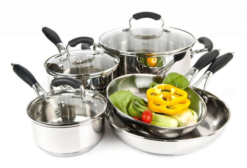 Tại sao nồi xoong thường làm bằng kim loại và bát đĩa thường làm bằng sứ? Tại sao nồi xoong thường làm bằng kim loại và bát đĩa thường làm bằng sứ?