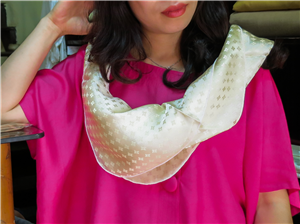 Khăn lụa Lĩnh Bưởi - nguồn : Lụa Hà