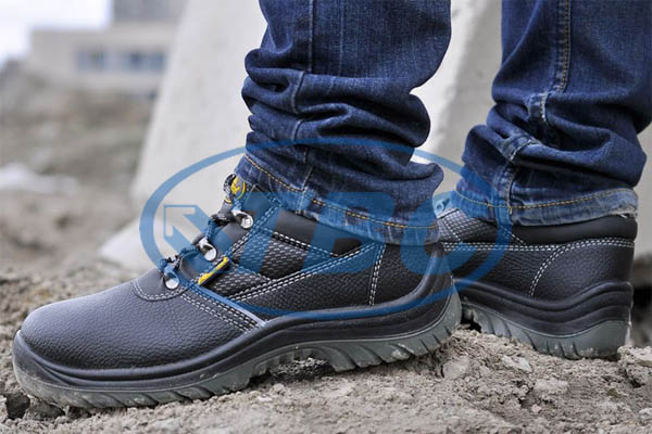 giày bảo hộ jogger cho công nhân xây dựng