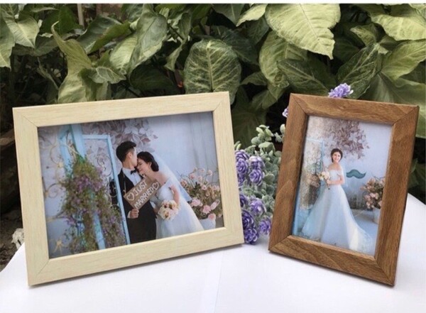 Mẫu khung ảnh để bàn với phong cách hiện đại và sang trọng