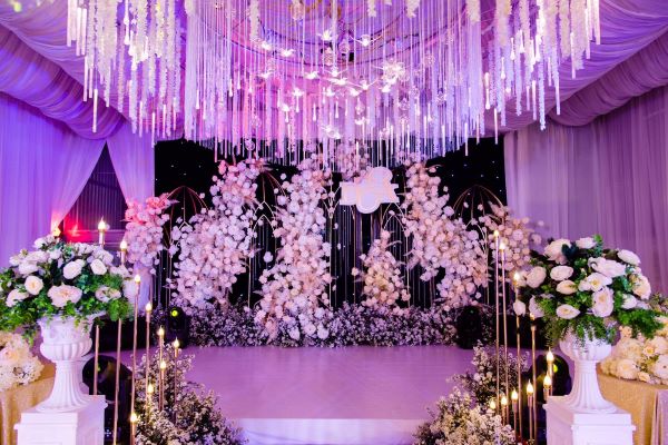 Background cưới tone tím pastel sang trọng, hiện đại