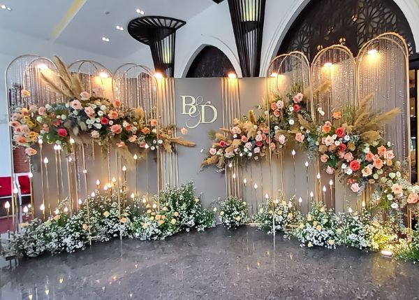 Backdrop ảnh cưới hiện đại, sang trọng