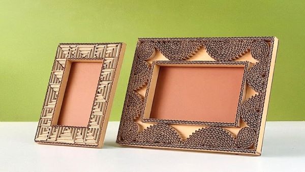 Hướng dẫn cách làm khung tranh handmade bằng bìa carton để bàn