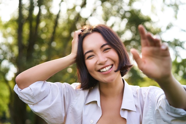 Biểu cảm cười tự nhiên