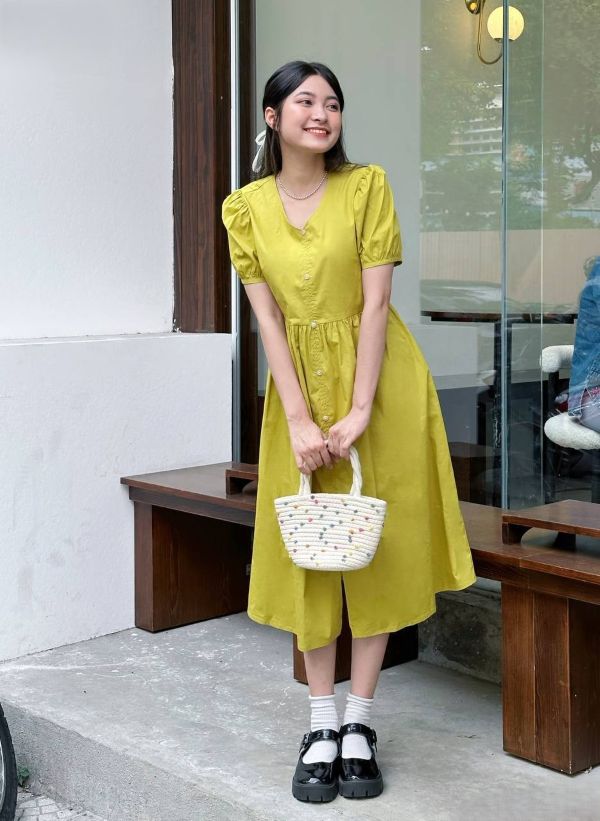 Tạo dáng cầm phụ kiện