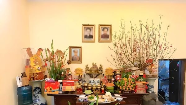 Các bước để chuẩn bị để treo ảnh lên bàn thờ