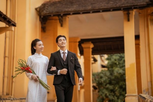 Chụp ảnh cưới áo dài truyền thống chuẩn mực và tinh tế