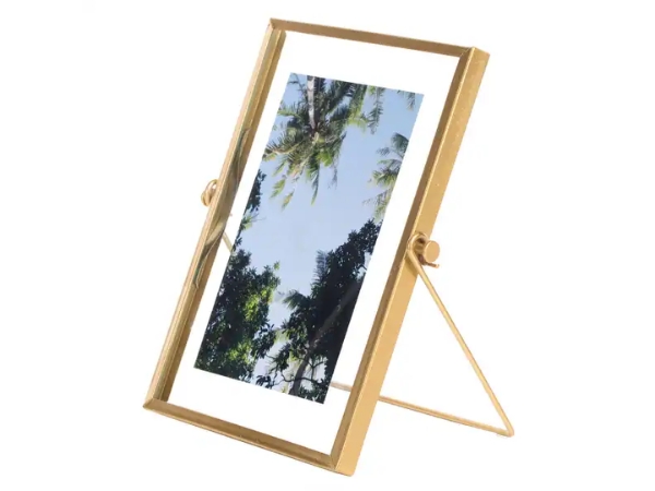 Khung kim loại mạ vàng