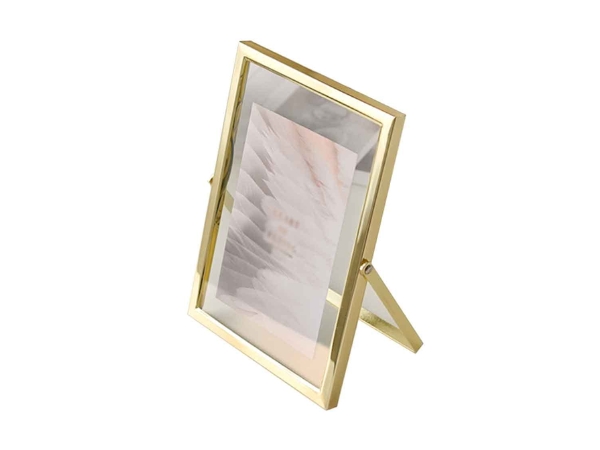 Khung inox mạ vàng có độ bền cao, ít bị oxy hóa