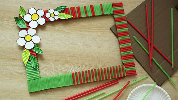 Cách làm khung tranh để bàn bằng ống hút