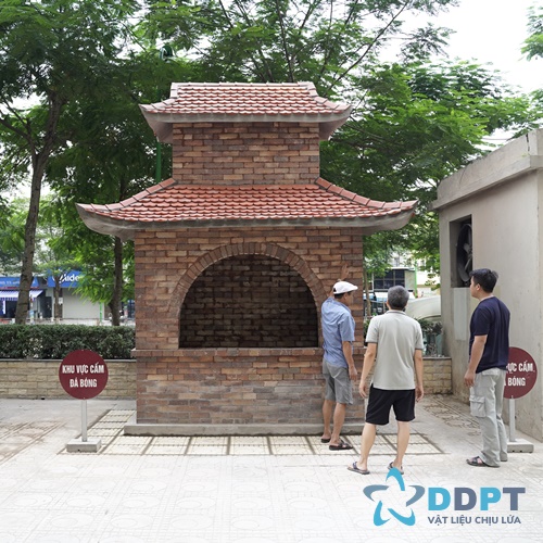 xay-lo-hoa-vang-ma-tai-chung-cu