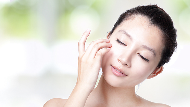 Bật mí bí quyết dưỡng da trẻ đẹp ngay tại nhà