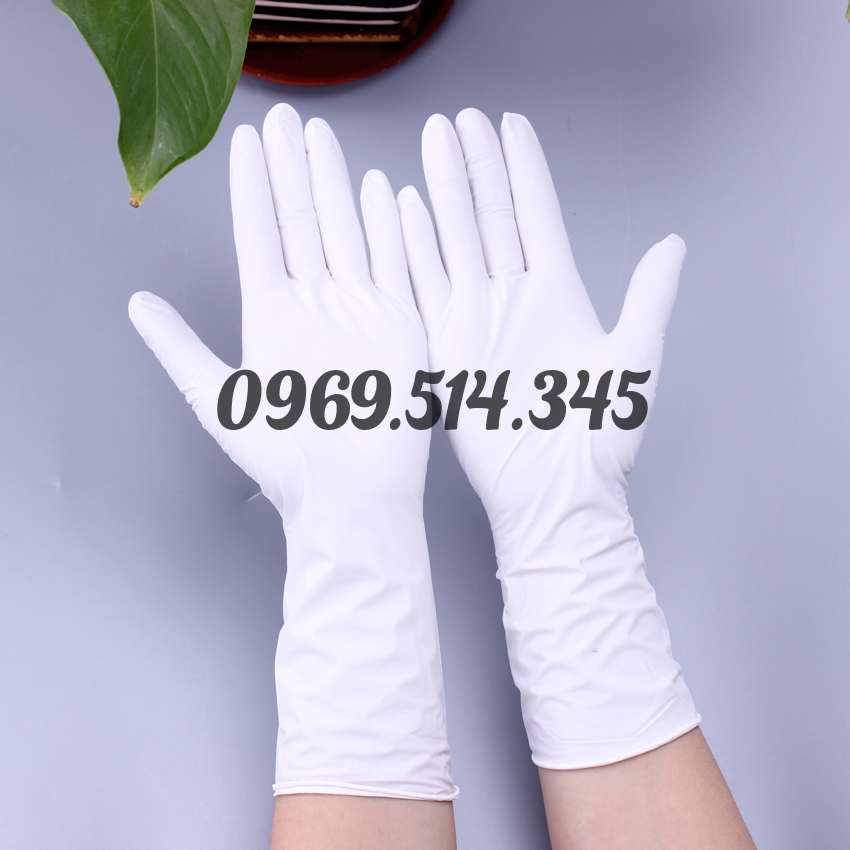 Găng tay cao su trắng sữa NBR tạo thành một lớp rào chắn hiệu quả, ngăn chặn bụi bẩn