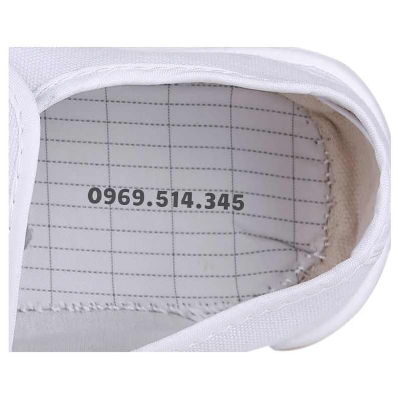 Lớp EVA của tấm lót giày phòng sạch PVC có tính đàn hồi cao, dẻo dai và không độc hại