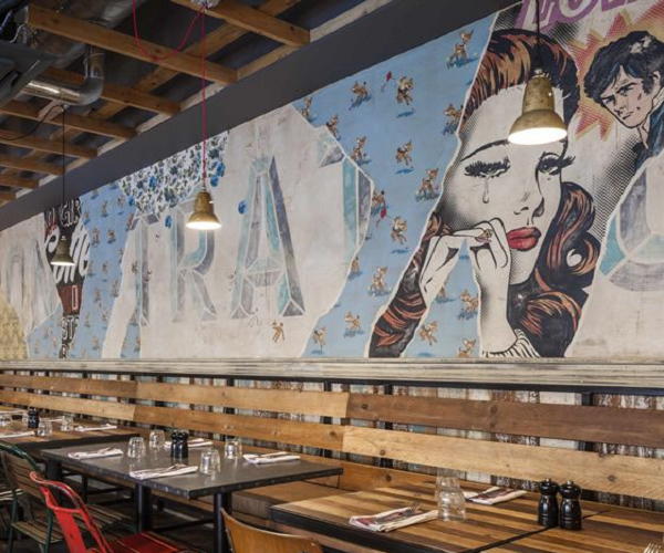 Vẽ tranh tường quán ăn gây ấn tượng mạnh với khách hàng