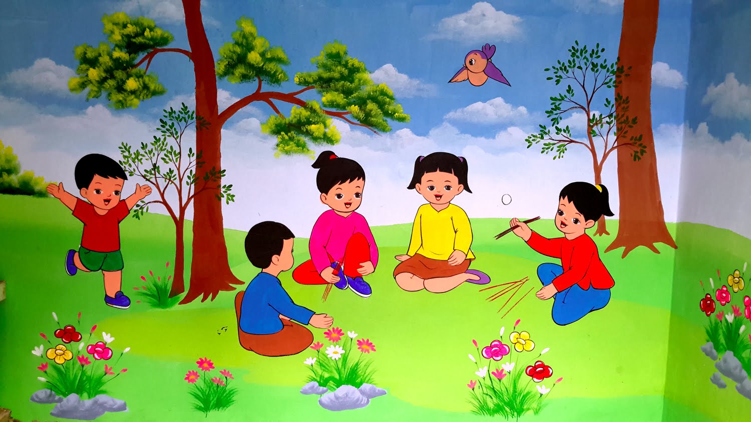 Vẽ tranh tường trường mầm non