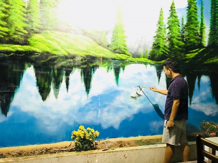 Vẽ tranh tường tại Nguyễn Xiển