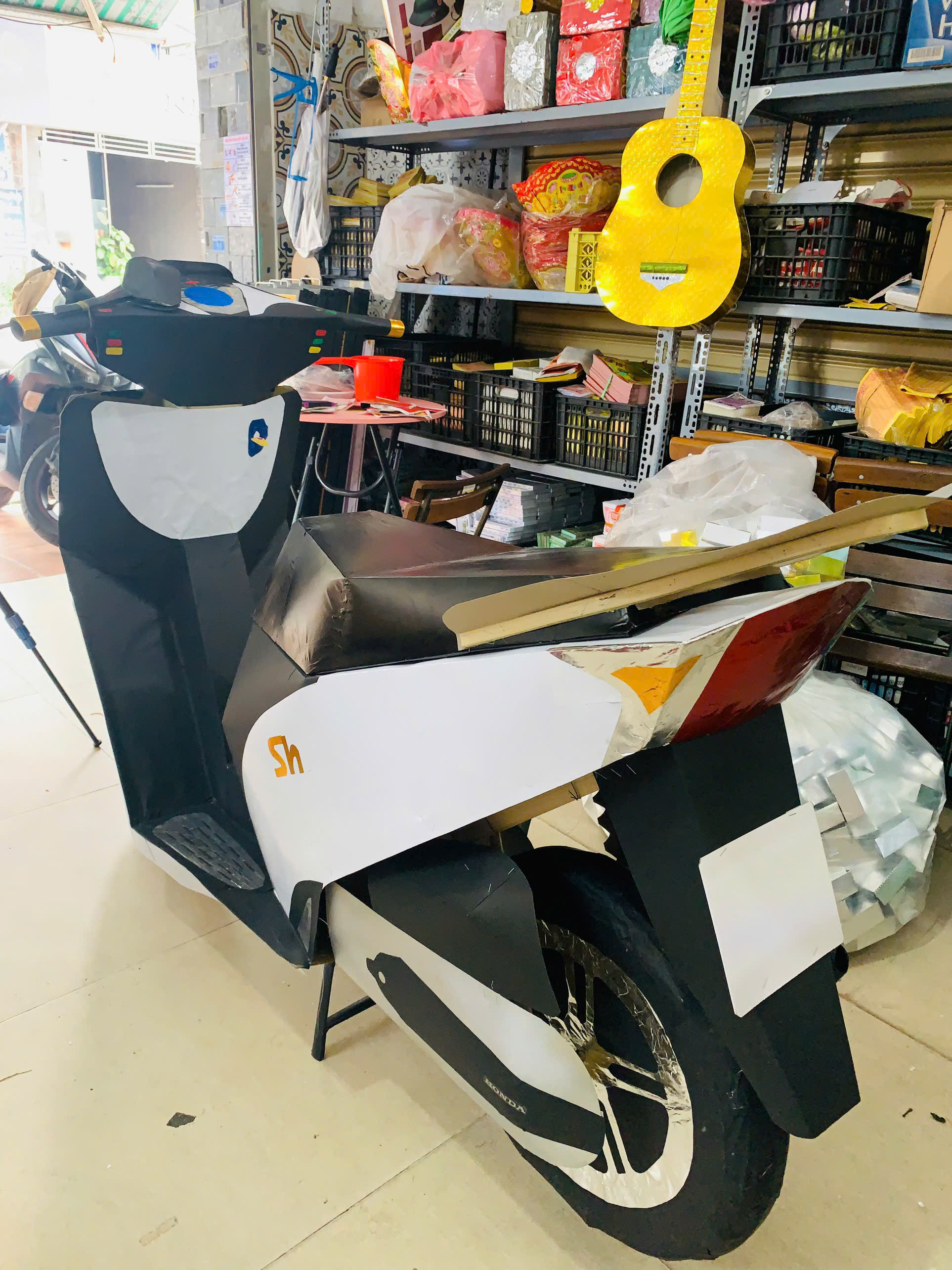 Xe Máy SH làm theo yêu cầu (Mẫu đặt làm thủ công - Đặt trước 7 - 10 ngày)