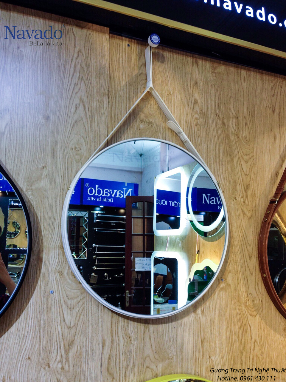 Gương treo dây da cho bàn trang điểm