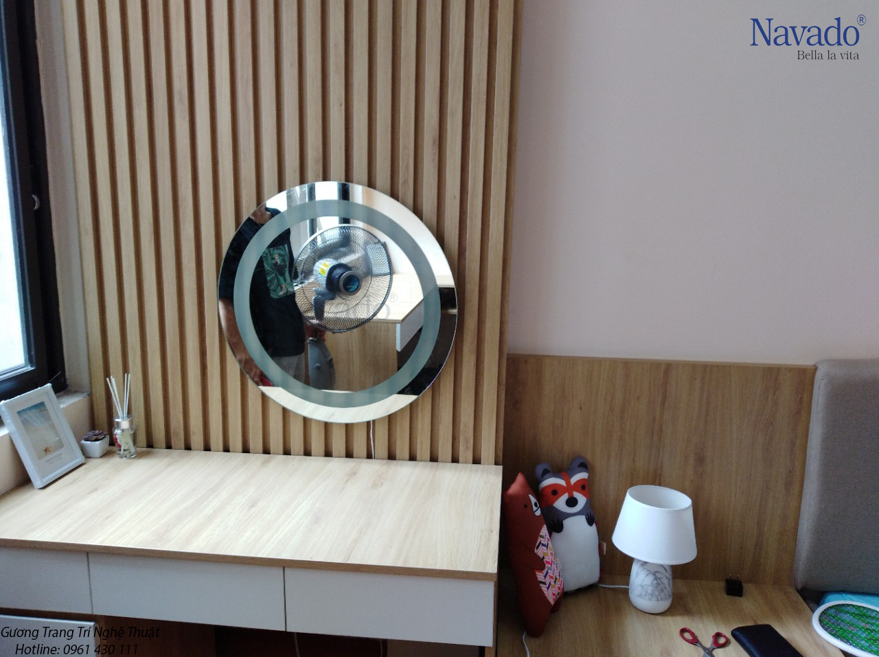 Những mẫu gương bàn trang điểm đẹp nhất 2018