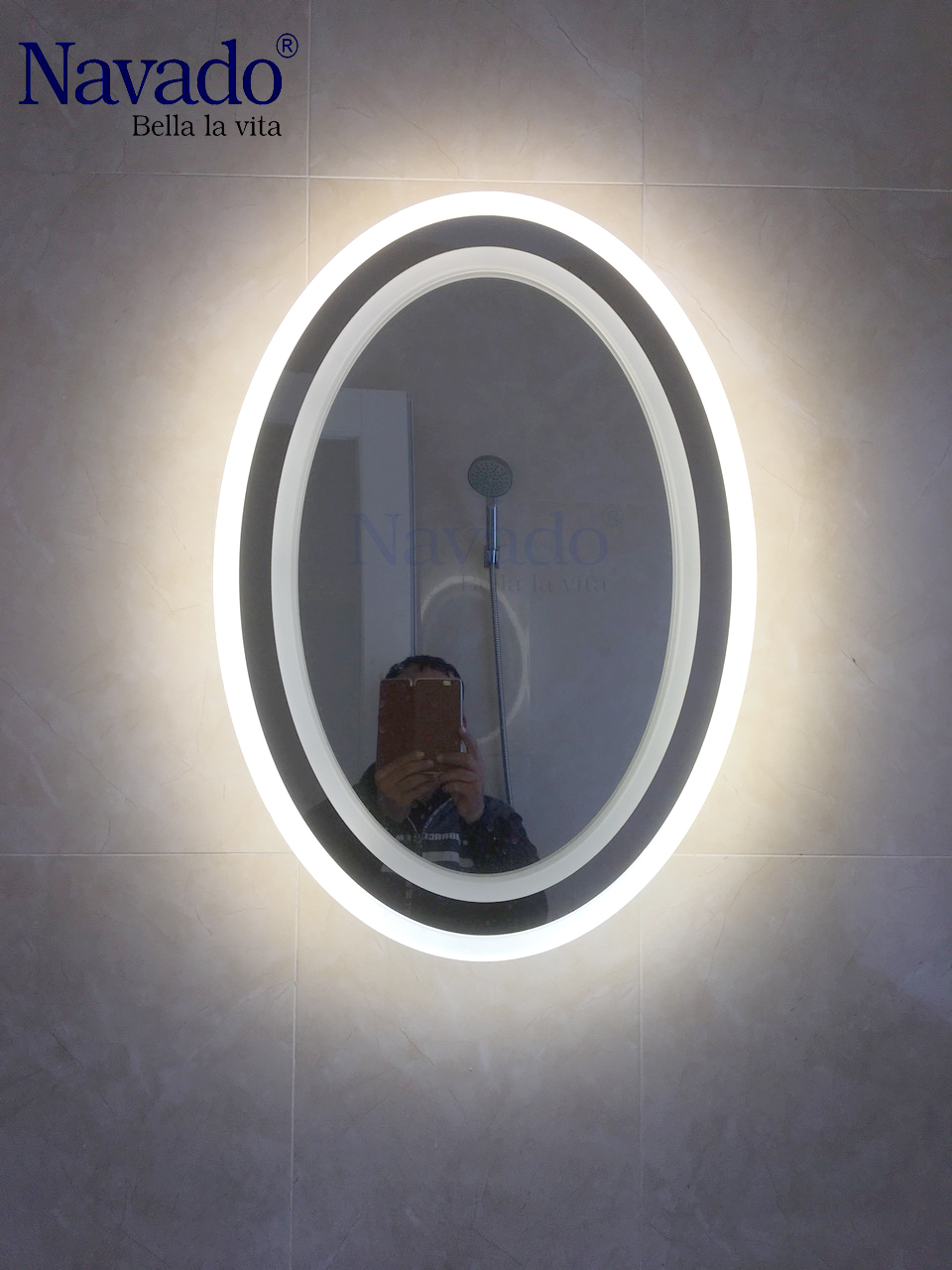 Các mẫu gương gắn đèn led cho phòng tắm