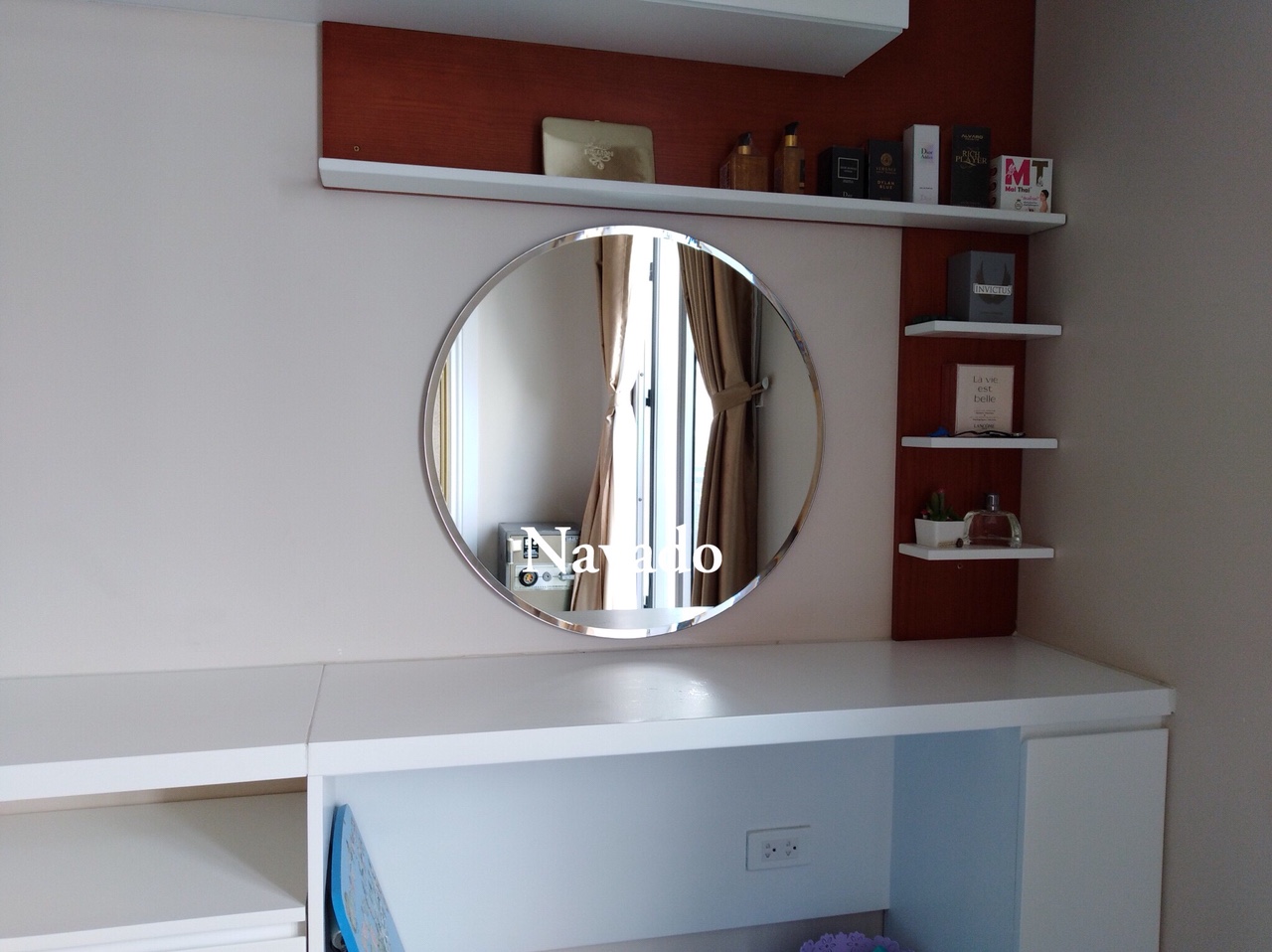 Gương bàn trang điểm hiện đại nổi bật