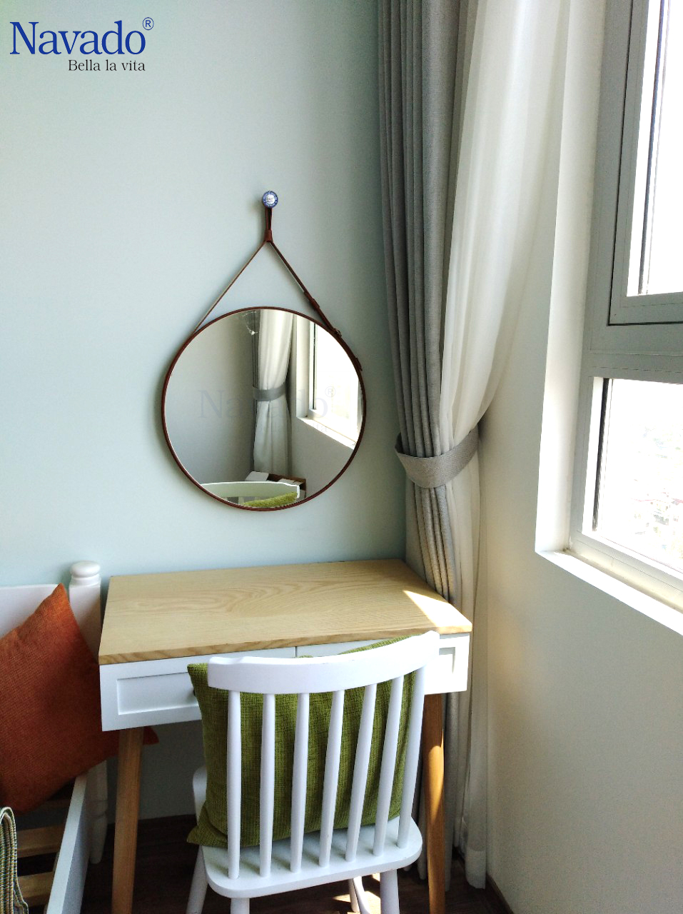 Gương tròn dây da - Điểm nhấn cho ngôi nhà