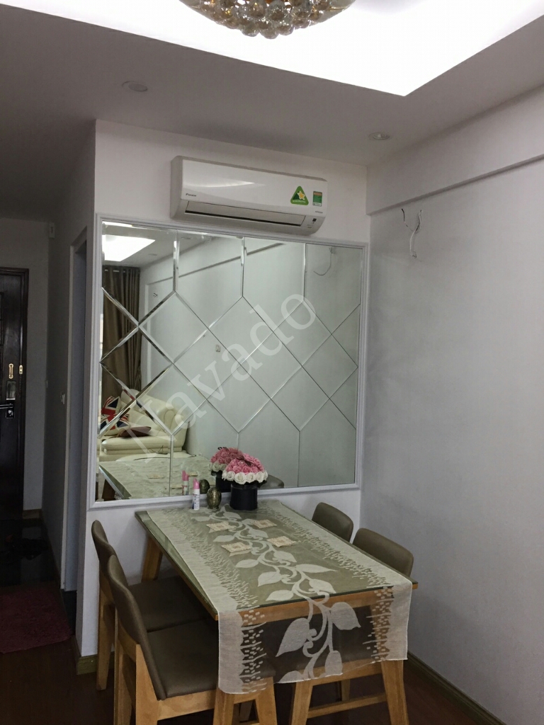 guong-ghep-treo-tuong-phong-bep