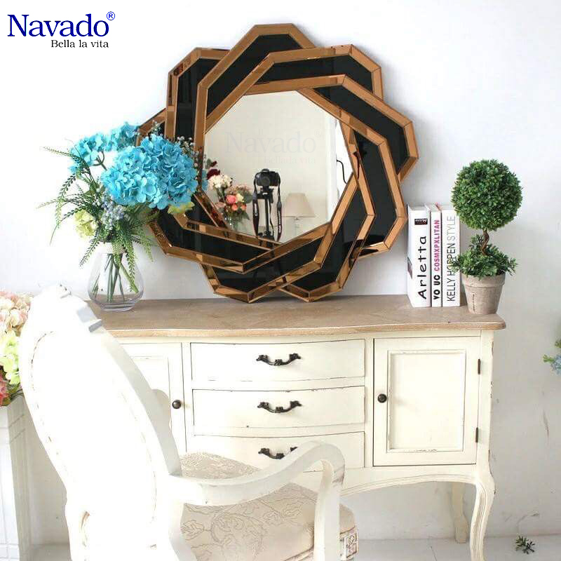 guong-nghe-thuat-treo-tuong-spider