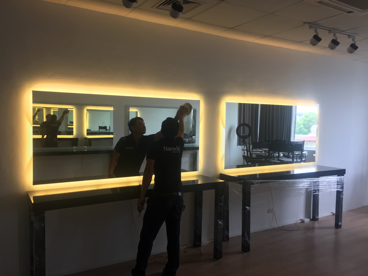 Gương treo tường đèn led cắt theo kích thước