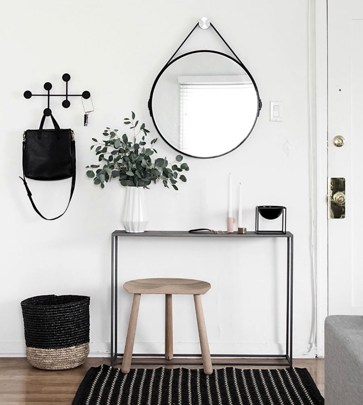 Mua gương dây da ở đâu? Chất lượng và an toàn