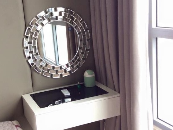 Gương treo tường trang trí không gian nội thất